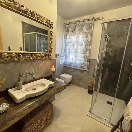 Casa Viviani لوكا